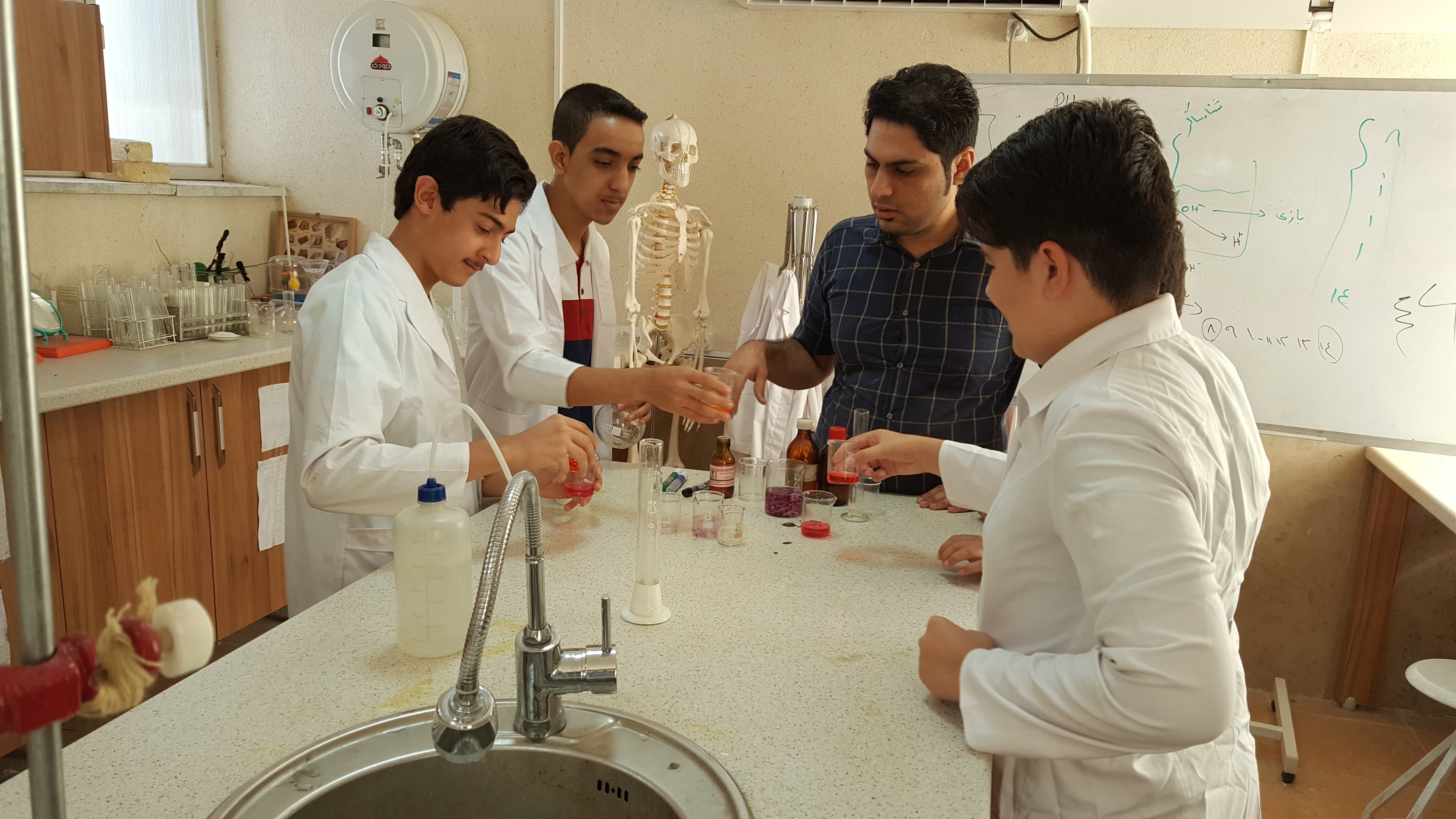 دبیرستان پسرانه دکترمحمدشفیعی 