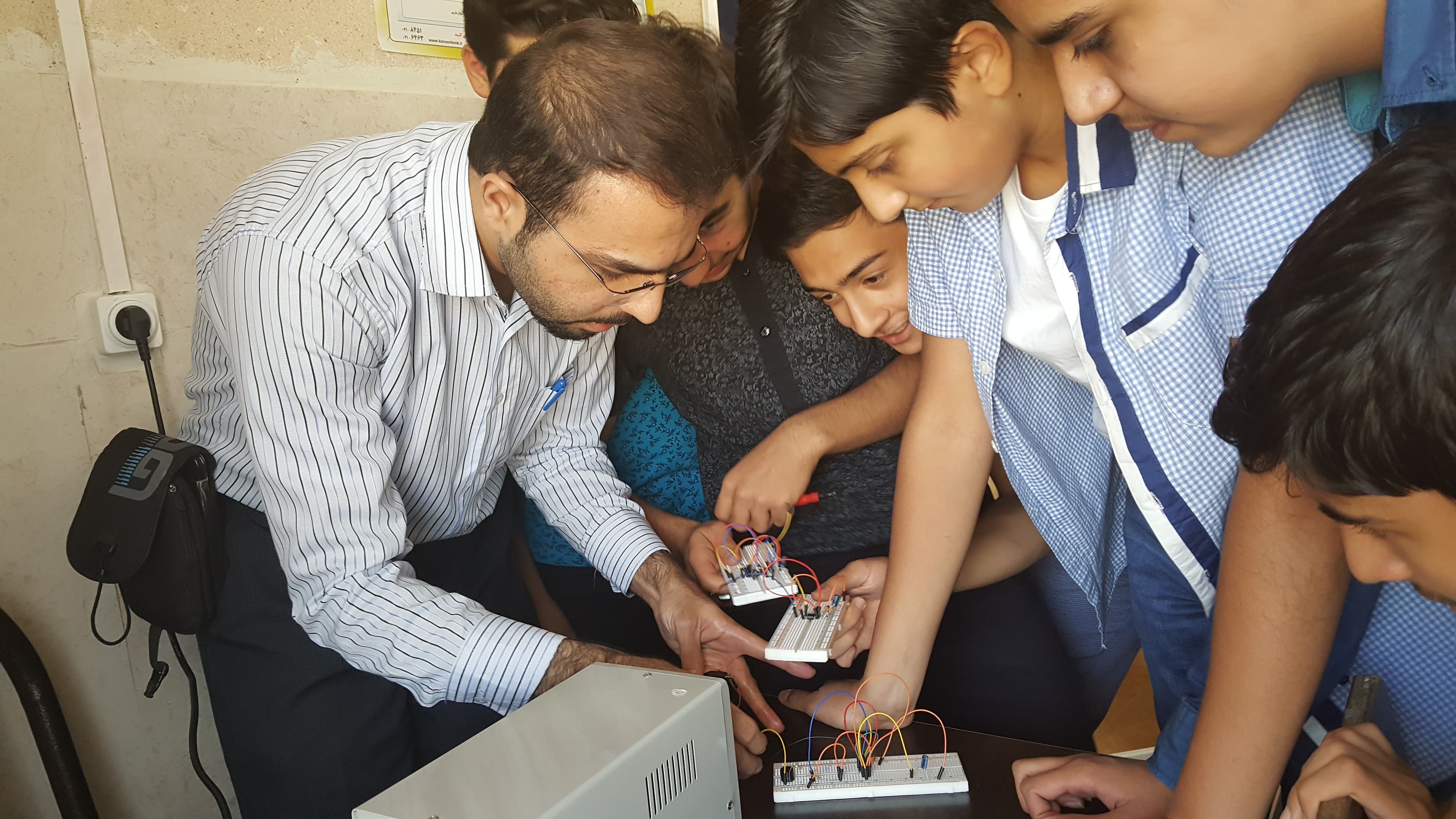 دبیرستان پسرانه دکترمحمدشفیعی 